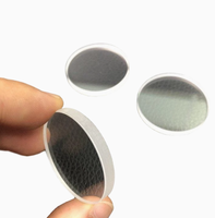 Lentilles de montre en verre saphir plat personnalisables OEM cadran lumineux trou central motif de Fresnel résistant aux rayures double convexe
