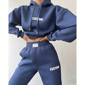 Conjunto de Sudadera y Pantalones Deportivos de <span class=keywords><strong>Dos</strong></span> Piezas para Mujer, con Logotipo Personalizado al por Mayor, Fabricantes de Ropa, Impresión Puff Personalizada, Conjunto de Sudadera Corta para Mujer - Product Image 1