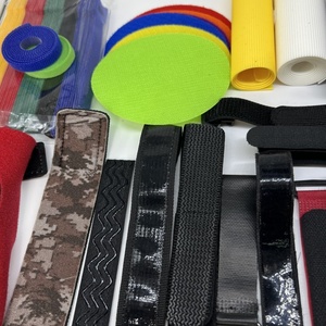 Attache de câble souple à injection de nylon auto-adhésive à double face, dos à dos, sangle crochet et boucle réutilisable avec boucle - Product Image 2