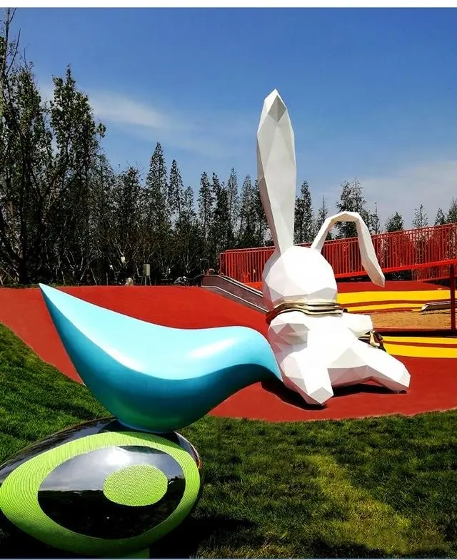 सजावट के लिए राल फाइबरग्लास कार्टून मूर्ति मूर्तिकला आउटडोर जीवन आकार खरगोश पशु उद्यान आंगन मूर्तिकला को अनुकूलित करें