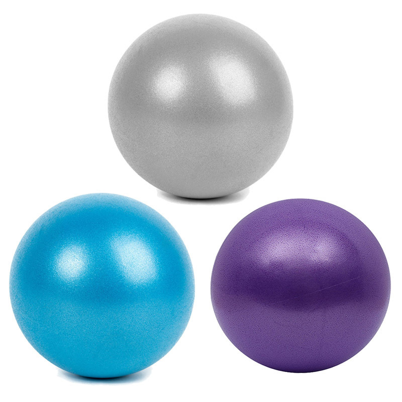 Tres combinaciones: [gris plateado, azul, morado]