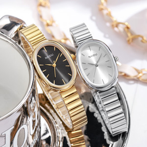 Nouvelle mode <span class=keywords><strong>montre</strong></span> à Quartz haut de gamme pour femmes Ins Style ovale bracelet en acier cadran polyvalent affiché pointeur cadran en verre alliage - Product Image 4