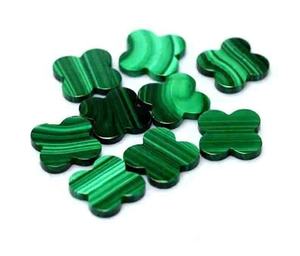 อัญมณีมาลาไคต์สีเขียวธรรมชาติ ยี่ห้อ AMARA ขนาด 10 มม. รูปทรงดอกไม้แบน แบบคาโบชอง ได้รับการรับรองจากผู้ตรวจสอบอิสระ เครื่องประดับเงินแท้ 925 - Product Image 2