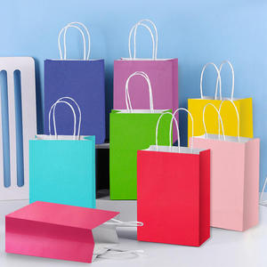 Bolsa de papel Kraft biodegradable personalizada con laminación y mango de cuerda de algodón fuerte para ropa, zapatos y compras de comestibles - Product Image 1