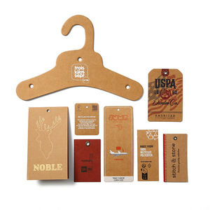 Étiquettes suspendues en papier kraft personnalisées Huayue, impression couleur, pour vêtements et emballages de sacs - Product Image 1