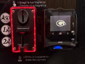 Brasilianischer Automatischer Intelligenter Wandmontierter Parfüm- und Duftspender mit Touchscreen ADA-konform Karten-, Münz- und Barzahlung - Product Image 4