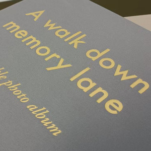 Tùy chỉnh bán buôn lớn tinh tế vải hộp ảnh hình chữ nhật cuốn sách hình dạng Album hộp giấy UV lá Logo cứng nhắc - Product Image 3