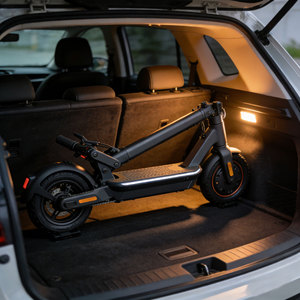 Trottinette électrique portable XFY à 2 roues, 350W, étanche, en alliage d'aluminium, contrôlée par application, pneus de 8,5 pouces, vitesse de 21 à 30 km/h, pliable, pour les trajets quotidiens - Product Image 5