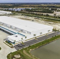 Centre de stockage réfrigéré pour fruits et légumes, bâtiment préfabriqué en acier, structure spacieuse, système de refroidissement, projet
