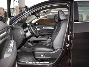 Haval F7 1.5T SUV FWD 169HP d'occasion 2020 avec toit ouvrant panoramique et intérieur en cuir - Product Image 2