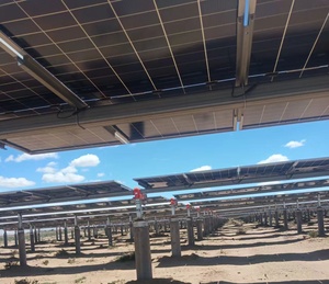 Traqueur solaire à axe unique plat personnalisé avec composants de contrôle pour un système de suivi de panneaux solaires efficace - Product Image 5