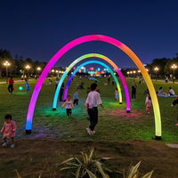 Lampadaire d'extérieur contemporain en forme d'arche lumineuse, carré, pour aménagement paysager de plage, lumière d'ambiance blanc chaud, commande par interrupteur, en plastique
