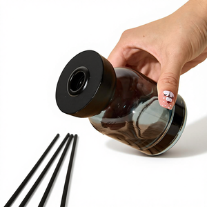 زجاجات عطر فارغة فاخرة مخصصة بالجملة، أسطوانية الشكل مع أغطية خشبية وزجاجية، مع غطاء لولبي محكم الإغلاق - Product Image 2