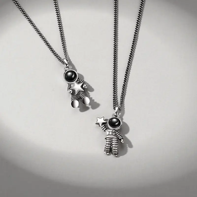 Choisir une étoile à vous donner collier pendentif astronaute saint valentin cadeau amusant bijoux de mode collier de Couple