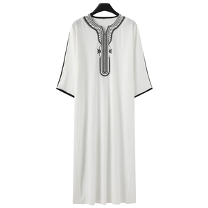 Robe longue décontractée brodée élégante <span class=keywords><strong>de</strong></span> haute qualité 2025 – Prix usine – Thobe musulman pour hommes – Jubba arabe pour hommes - Product Image 1
