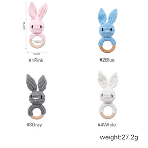 <span class=keywords><strong>Hochet</strong></span> Anneau <span class=keywords><strong>Lapin</strong></span> au Crochet Amigurumi, Anneau de Dentition en <span class=keywords><strong>Bois</strong></span>, Manchon Couleur Assortie, Visage Brodé Fait Main, 4 Couleurs, Jouets Doux pour Bébé - Product Image 6