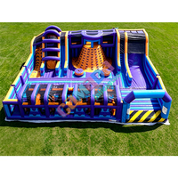 Parc de jeux gonflables géant commercial avec toboggan et parcours d'obstacles, trampoline et parc à thème extérieur avec toboggan