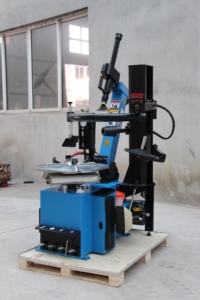 Machine d'assemblage de pneus automatique Dayang DY-T950S et équilibreuse de roues certifiée CE ISO, diamètre de roue maximum 44 pouces - Product Image 2