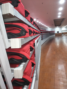 Silla Plegable Tapizada para Auditorio con Reposabrazos Ajustables y Soporte Metálico para Eventos Deportivos - Product Image 5