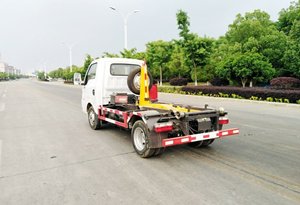 Factory <strong>Price</strong> Easy to Use Mini 3Ton Hook Lift <strong>Garbage</strong> <strong>Truck</strong> <strong>Garbage</strong> Dump <strong>Truck</strong> with Sell Like Hot Cakes - Product Image 2