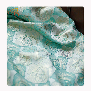 Tissu Jacquard en brocart métallique à motif Floral Offres Spéciales 100% Polyester pour robe de dame - Product Image 1