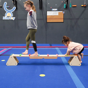 Di alta qualità per bambini giocattolo educativo legno naturale <span class=keywords><strong>altalena</strong></span> e equilibrio arcobaleno Swing Board per la scuola fabbrica all'ingrosso - Product Image 1