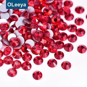 Strass en verre à dos plat non thermocollants de haute qualité Oleeya pour la décoration DIY de coques de téléphone, vêtements, chaussures et sacs - Product Image 1