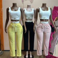 Ensemble décontracté deux pièces pour femme : débardeur court à col carré et pantalon large à cordon de serrage, plusieurs options de couleurs, idéal pour le quotidien et le style urbain
