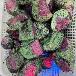 도매 최고 품질의 천연 보석 루비 Zoisit 크리스탈 원석 수집 - Product Image 1