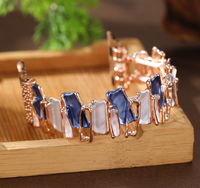 Bracelet de montre en résine élastique de mode en gros pour IWatch 9/8/7 Bracelet de luxe pour femmes Bracelets de montre pour Apple Watch 42/44/45/49