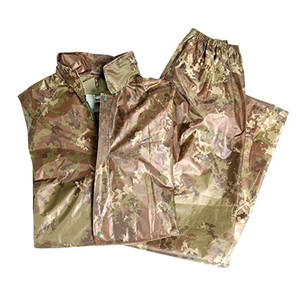 Traje de lluvia Impermeable personalizado para hombre, Impermeable con capucha oculta y ventilación de aire - Product Image 6