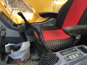 รถขุดตีนตะขาบ Komatsu PC210LC มือสอง, เครื่องจักรขุดเจาะประสิทธิภาพสูง, ราคาแข่งขัน พร้อมบริการจัดส่งทั่วโลกอย่างรวดเร็ว - Product Image 5