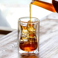 Vente en gros de tasses en verre à double paroi soufflées à la main de haute qualité, résistantes à la chaleur, écologiques, design moderne pour whisky, jus, café, hôtel