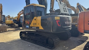 Excavatrice sur chenilles Volvo EC140 d'occasion, de classe lourde, 14 tonnes, hydraulique, pour la construction et les travaux de terrassement - Product Image 1
