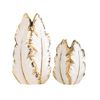 Céramique de haute qualité décor à la maison lumière luxe blanc glaçure placage or argent fleur vase plantain feuille conception vase table ornement