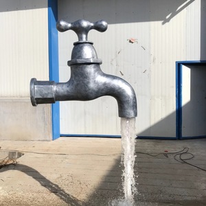Théière carrée en résine modèle suspendu en fibre de verre caractéristique de l'eau pour jardin ornement de théière à eau qui coule pour jardin de thé zone scénique - Product Image 4