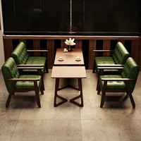 Retro Café Tisch-Stuhl-Set für 4 Personen Anpassbar für Bars, Esszimmer, Teehäuser, Milchtee-Läden Massivholz Gewerbliche Nutzung