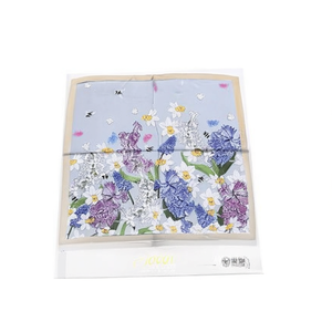 Fazzoletto quadrato mini floreale 70x70 cm, sciarpa stampata per donna, accessorio moda - Product Image 2