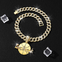 Collier tendance avec pendentif basketball en strass dorés et chaîne cubaine glacée pour homme, bijoux de mode hip-hop streetwear