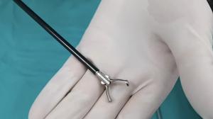 Precio de fábrica Pinzas de rodilla manuales reutilizables Pinzas de endoclinch Cirugía laparoscópica Endo Clinch - Product Image 3