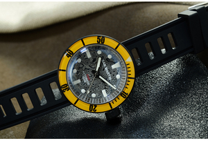 Reloj Mecánico Automático de Buceo para Hombre, con Logotipo Personalizado, Estilo Vintage, Cristal de Zafiro de <span class=keywords><strong>1000m</strong></span>, Revestimiento DLC Negro, Esfera de Acero Damasco, en Venta - Product Image 4