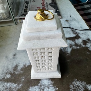 โคมไฟหินอ่อนธรรมชาติแกะสลักด้วยมือสไตล์โมเดิร์นกำหนดเองผลิตภัณฑ์สวนกลางแจ้งโคมไฟหินแกรนิต - Product Image 3