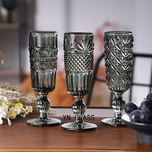 Design moderne <span class=keywords><strong>Gris</strong></span> Fumée Américain Vintage <span class=keywords><strong>Verre</strong></span> Tasse À Vin De Luxe Esthétique Décoratif Ménage Tasse À <span class=keywords><strong>Eau</strong></span> <span class=keywords><strong>Verre</strong></span> À Vin Rouge Chanson - Product Image 2