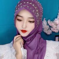 Hijab à bord rigide orné de strass faits à la main pour femmes musulmanes