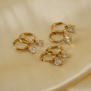 Mode haut de gamme PVD 18K plaqué or goutte d'eau zircone pendentif Huggie boucles d'oreilles femmes en acier inoxydable bijoux en gros - Product Image 3