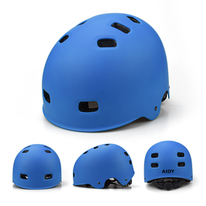 Coque en matériau ABS homologué CE Casque de skateboard, de patinage à roulettes, de cyclisme, de sport de plein air pour adultes Casque de vélo d'équilibre Longboard - Product Image 5