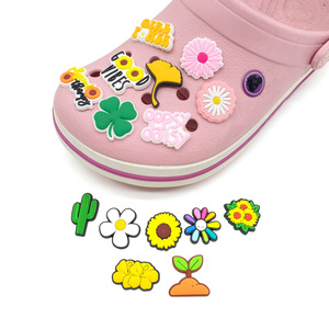 Ornements en caoutchouc en forme de feuille de plante pour la décoration de blocs en bois, accessoires pour chaussures Crocs et mules hawaïennes en bois - Product Image 3