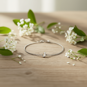 Bracciale con Charm a Forma di Lettera J in Acciaio Inossidabile, Gioiello Minimalista alla Moda per Donne - Product Image 2