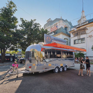 Food Truck Mobile Personalizzato Chammp in Acciaio Inox 6,5m, Rimorchio per Catering, Pizza, Caffè, Taco, Gelato, Cucina Completa per Snack - Product Image 2