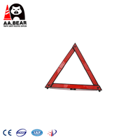 Triangle d'avertissement de sécurité routière accrocheur monté sur véhicule pliable et potable